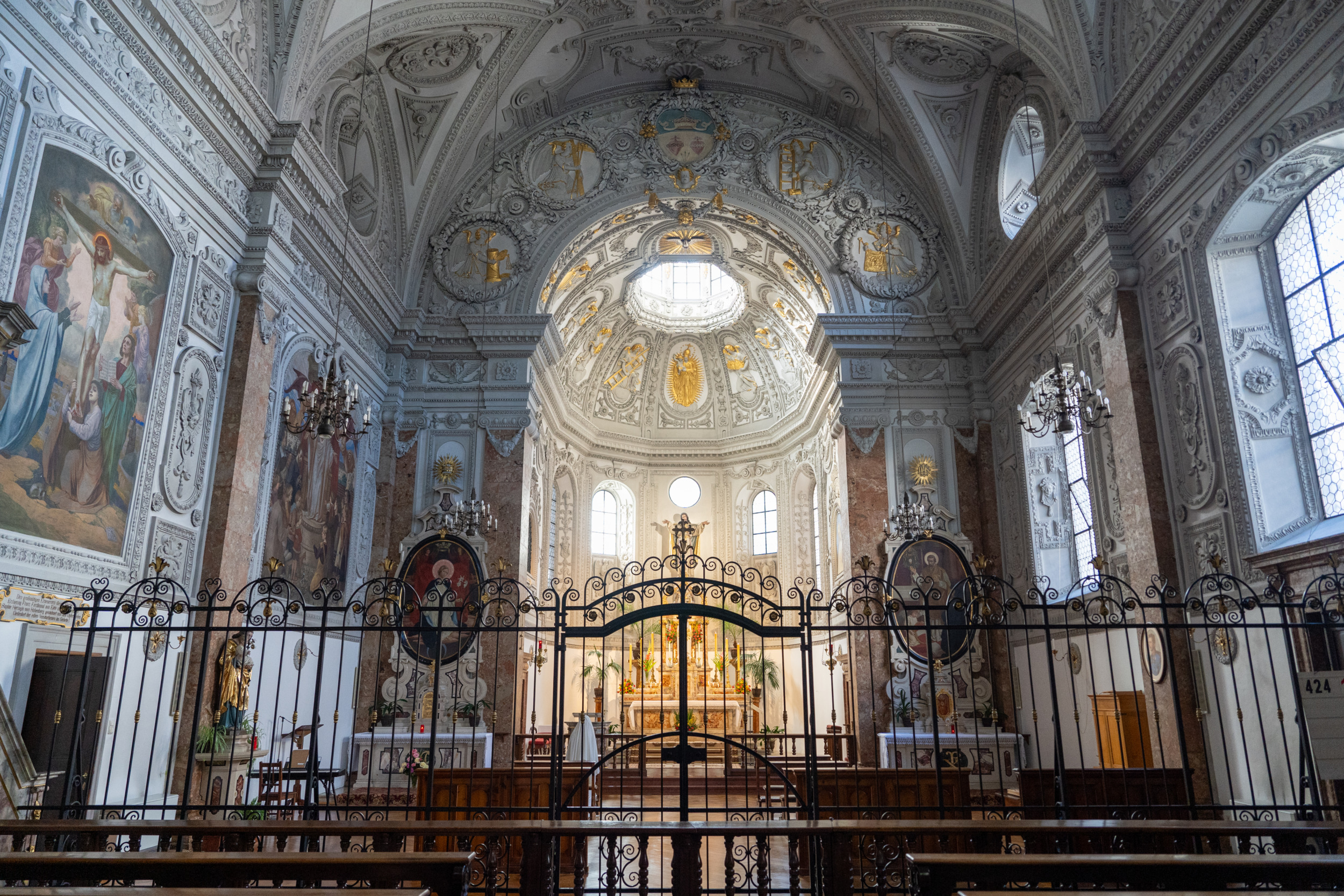Herz-Jesu-Basilika Hall in Tirol