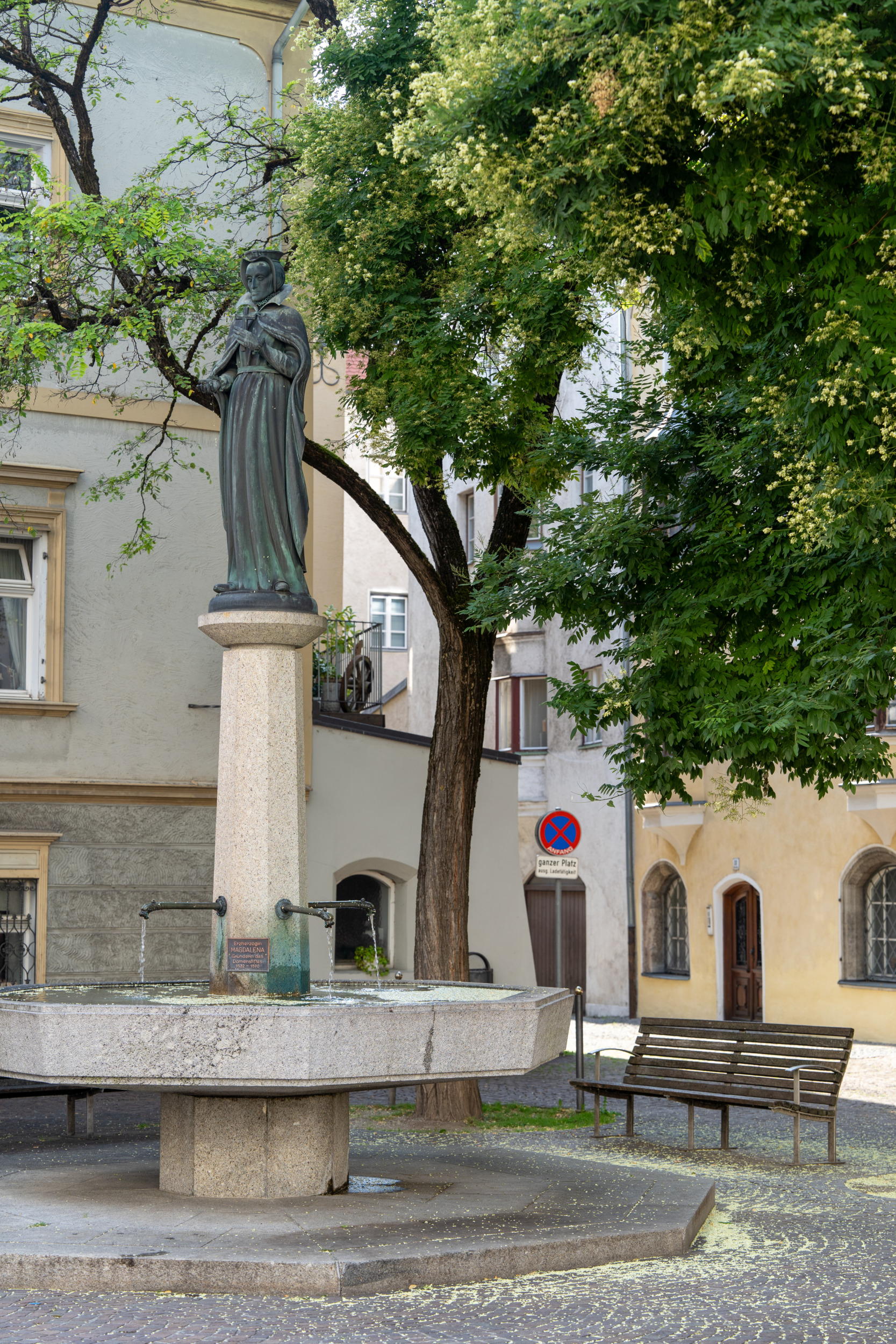 Magdalenenbrunnen Hall in Tirol