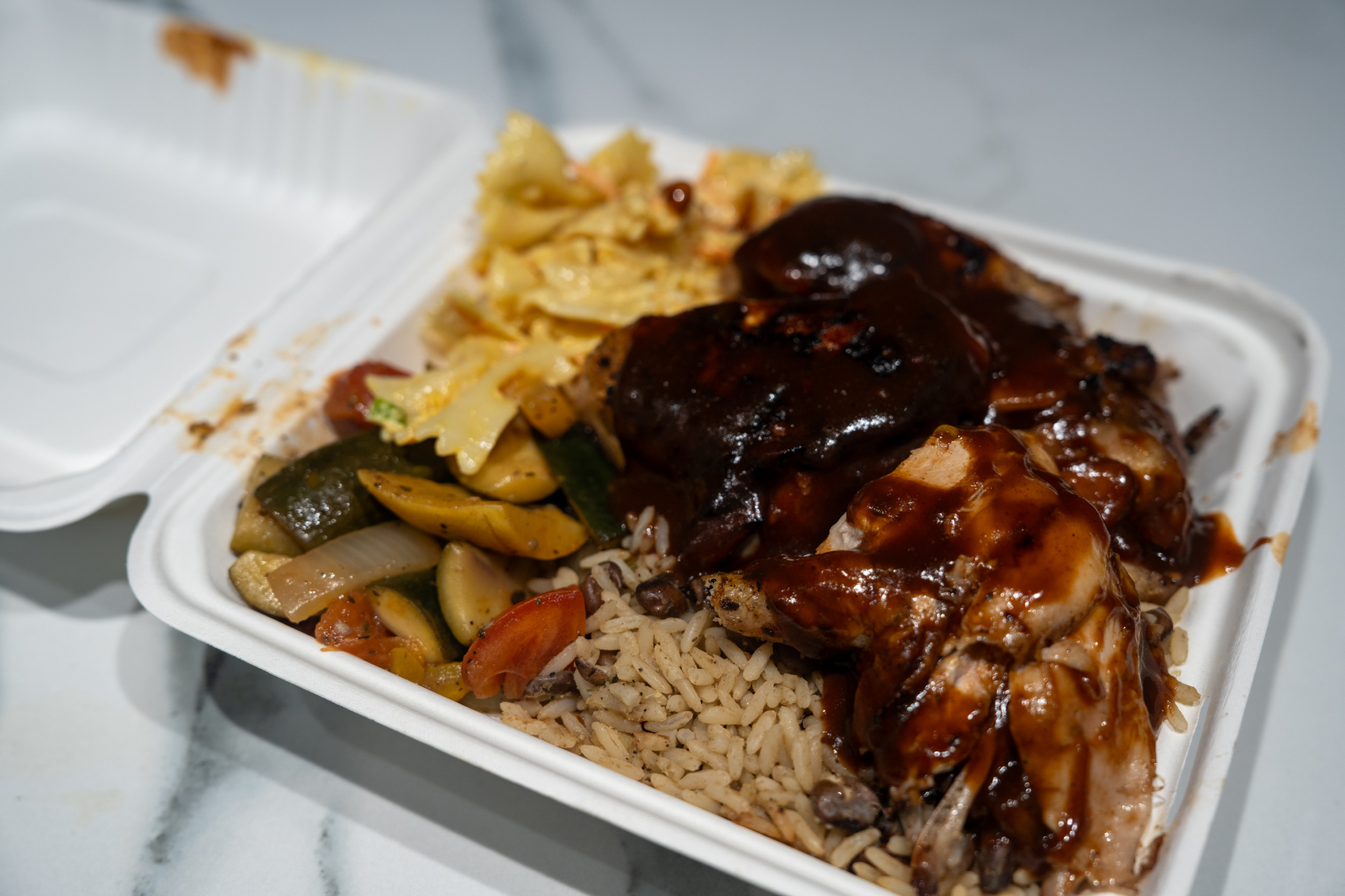 Jerk Chicken Antigua und Barbuda